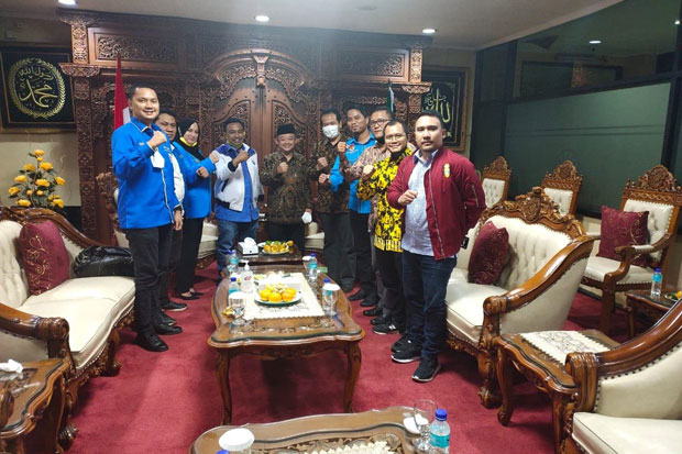 Sowan ke Muhammadiyah,...