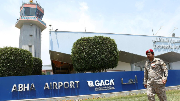 Houthi Serang Bandara...