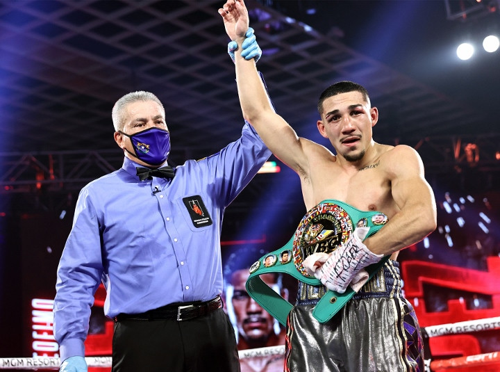 Teofimo Lopez Menghindar,...