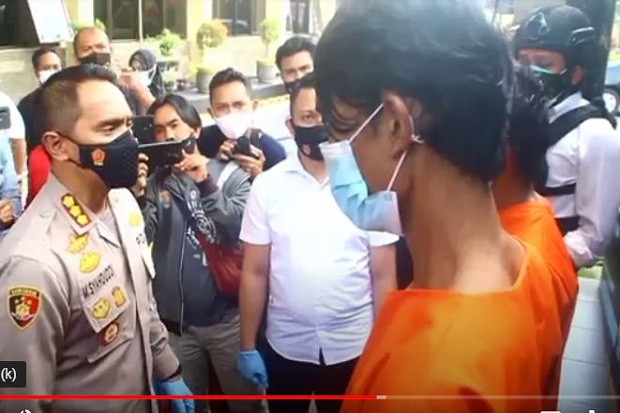 Diperkosa Empat Pemuda...