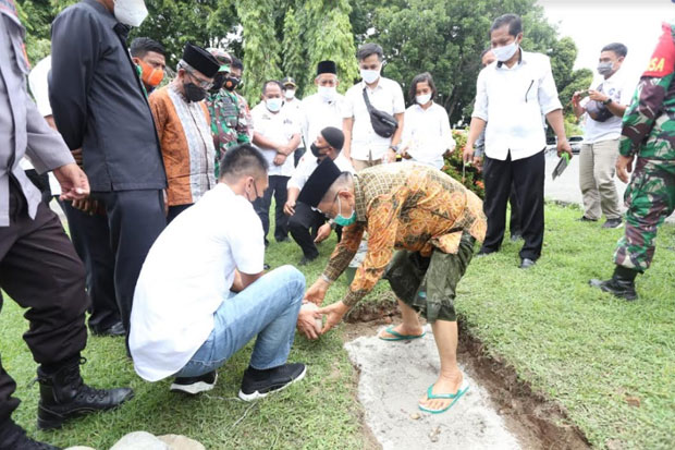 Palopo Bangun Miniatur...
