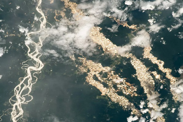 NASA Merekam Pemandangan...