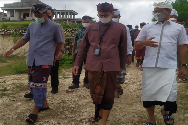 Libur Imlek Ngantor...