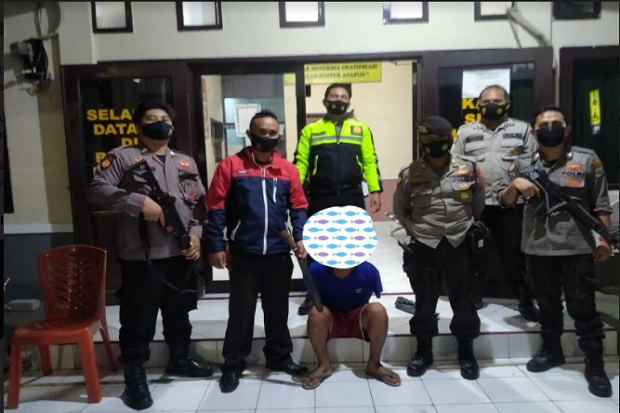Dipicu Masalah Sepele,...