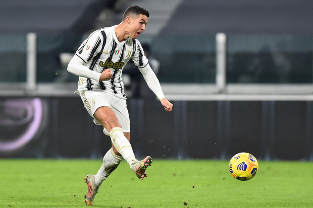 Ukir Sejarah, Ronaldo...