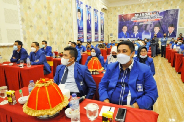 Hatta Pensiun, Chaidir...