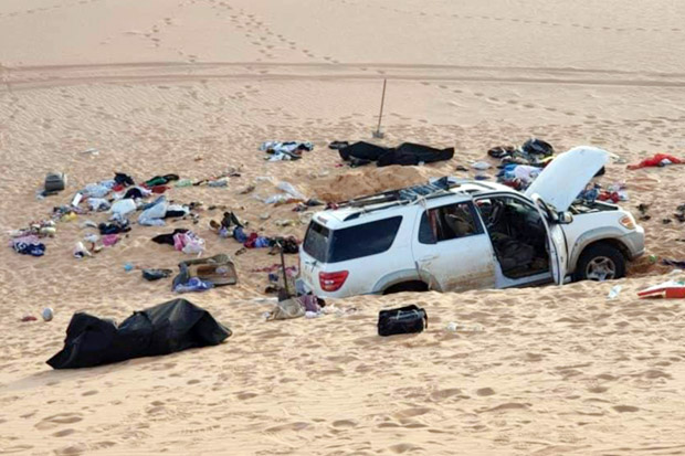 Tersesat di Gurun Libya,...