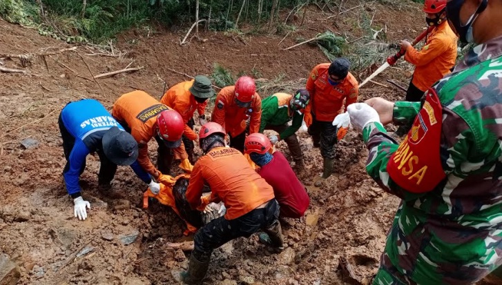 Korban Ketiga Longsor...