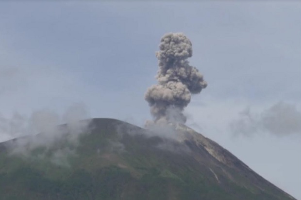 Terus Bergolak, Gunung...