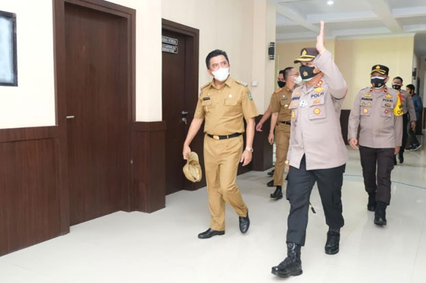 Bupati Maros Pamit ke...
