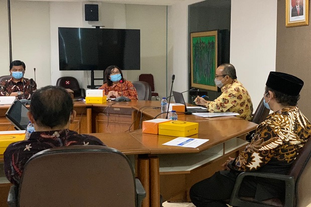KSP Beri Masukan Evaluasi...