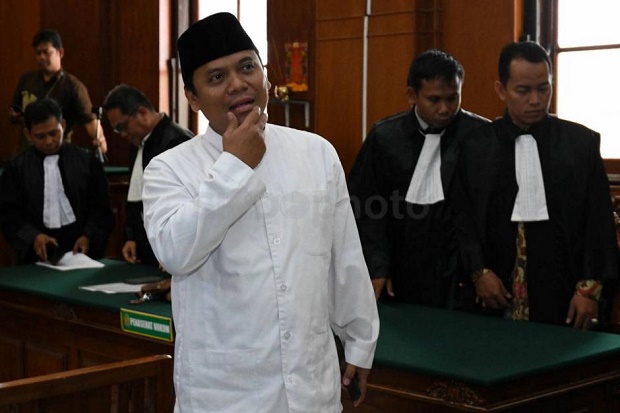 Sidang Gus Nur, Pengacara...