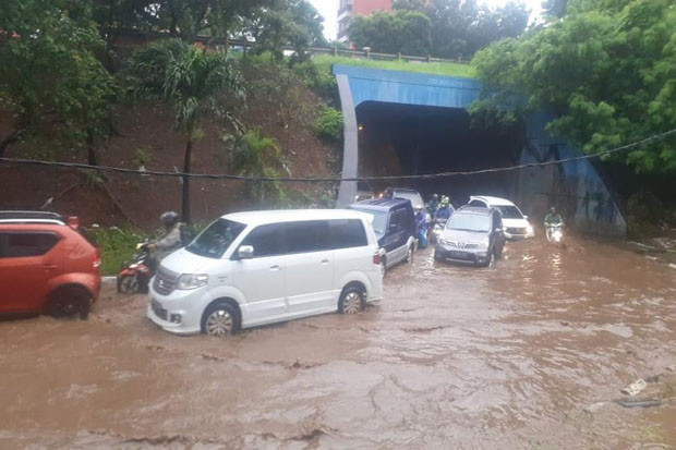 U-Turn Jalan Ahmad Yani...