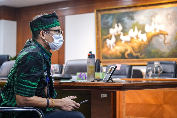Benahi Pariwisata di...