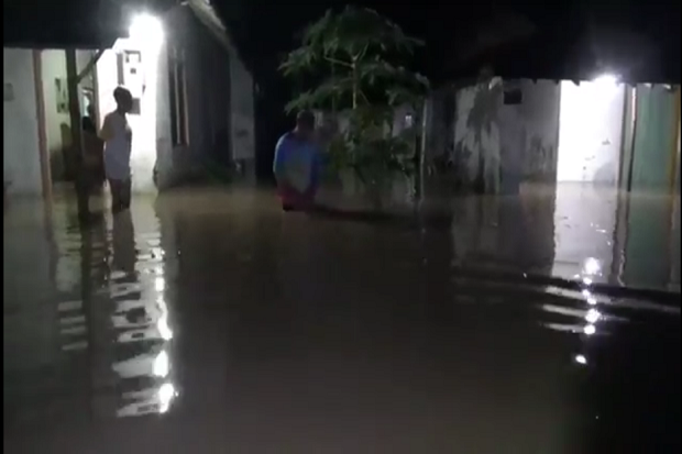 Banjir Terjang Ponorogo,...