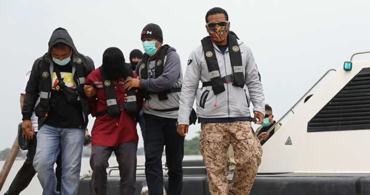 Densus 88 Tangkap Tiga...