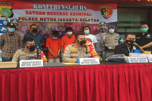 Baru Bebas Desember...