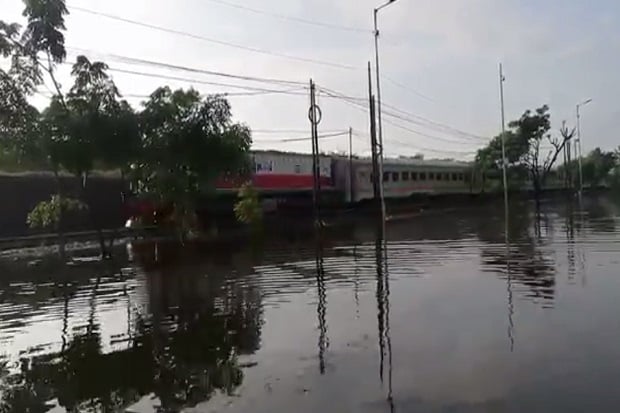 Banjir Jalan Raya Porong...