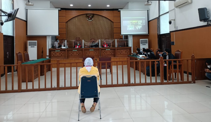 Adu Argumen Pengacara...