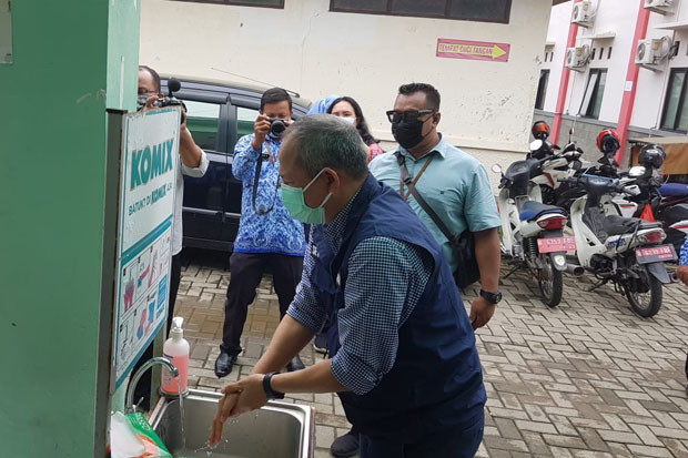 Maret, Pedagang Pasar...