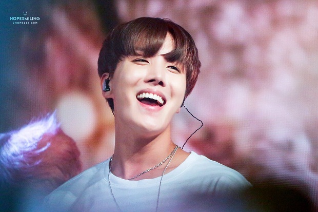 J-Hope BTS Ulang Tahun...