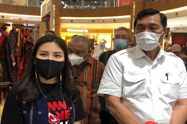 Wamen Angela Tanoesoedibjo...