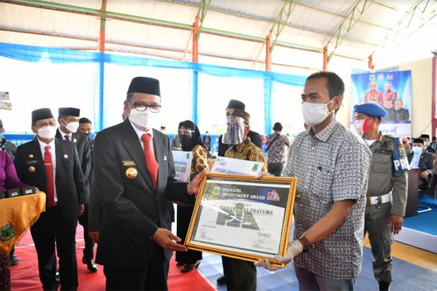 Hadiri HUT Pinrang,...