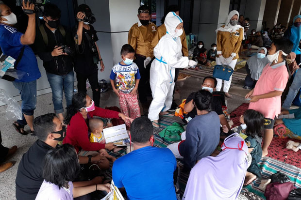 Sambangi Cipinang Melayu,...