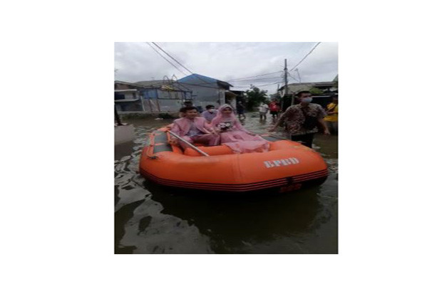 Pernikahan Warga Bekasi...