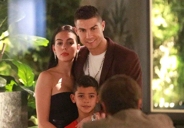 Cristiano Ronaldo Tak...
