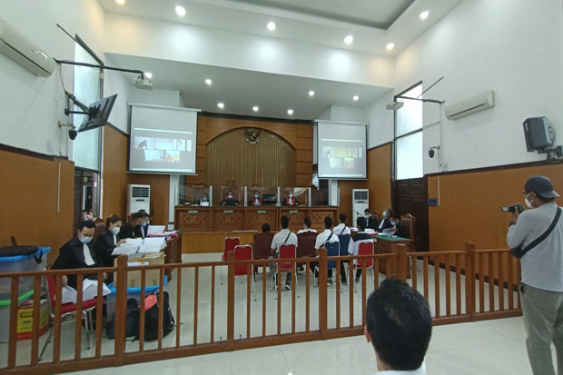 Sidang Kebakaran Kejagung:...