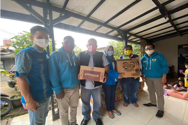 DPP KNPI Salurkan Bantuan...