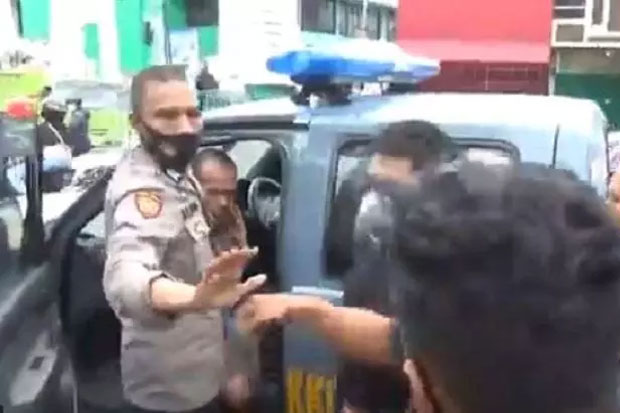 Pelaku Jambret HP Driver...