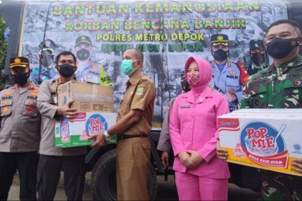 Bantu Korban Banjir,...