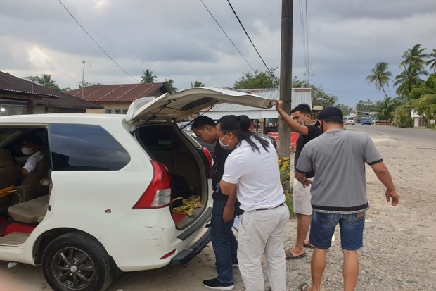 Tipu Warga Rp500 Juta,...