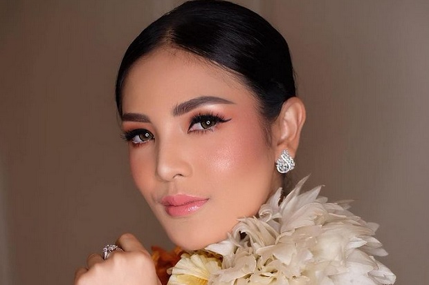 Nindy Ayunda Beberkan...