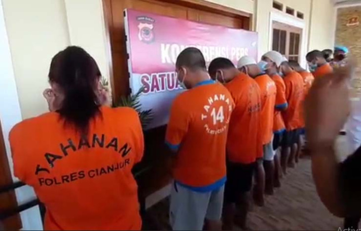 8 Pengedar Narkoba Jaringan...