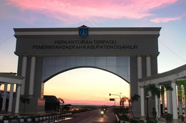 Jalanan Umum di Pemkab...