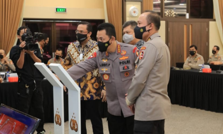 Kapolri Luncurkan Aplikasi...