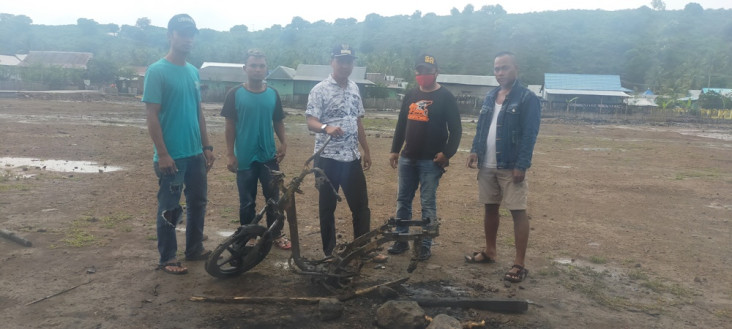Pencuri Ternak Lari...