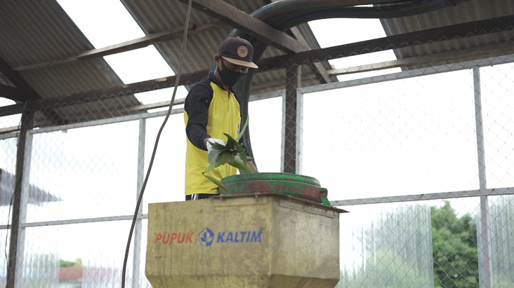 Pupuk Kaltim Sulap Sampah...