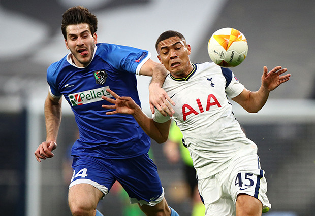 Tottenham Hotspur Lolos...