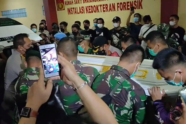 Kapolres Jakbar Iringi...