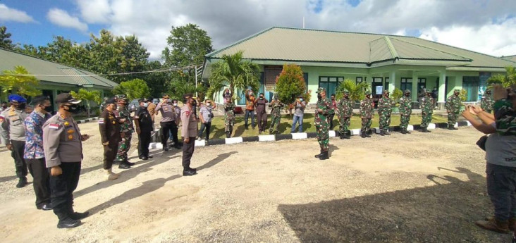 Kunjungi Perbatasan...