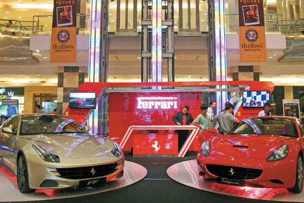 Mobil dan Motor Mewah...