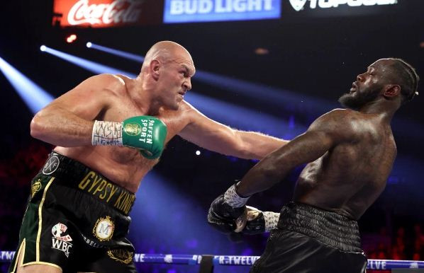 Kelakuan Deontay Wilder...