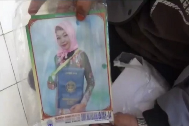 Ini Sosok Rizka Fitria,...