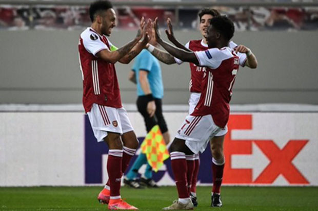 Singkirkan Benfica,...