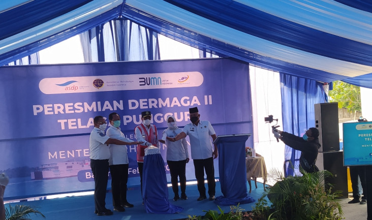 Resmikan Dermaga II...