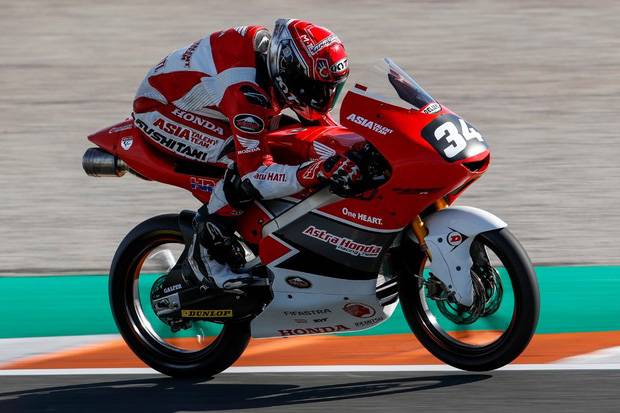 Tahun Ketiga di CEV...